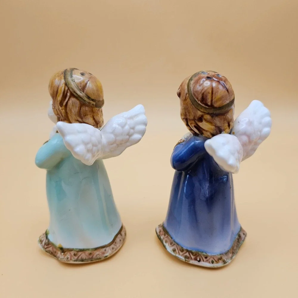 Ceramic‎ Angel Figurines Salt Pepper Shakers Praying Vintage Kitchen Decor Set